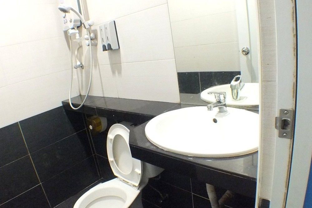 Hotel Alam Indi Johor Bahru Zewnętrze zdjęcie